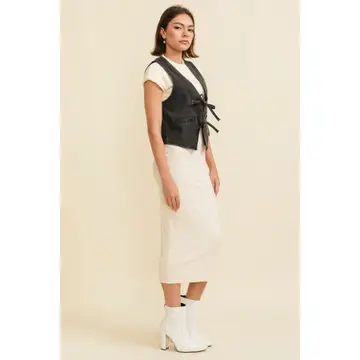 Double Knot Vest - Black