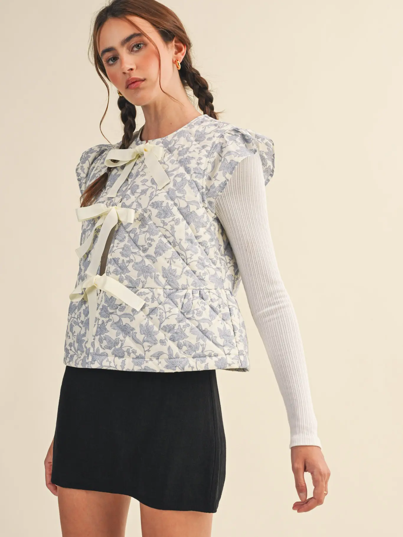 Flutter Sleeve Floral Quilted Vest - IVORY BLUE FLORAL