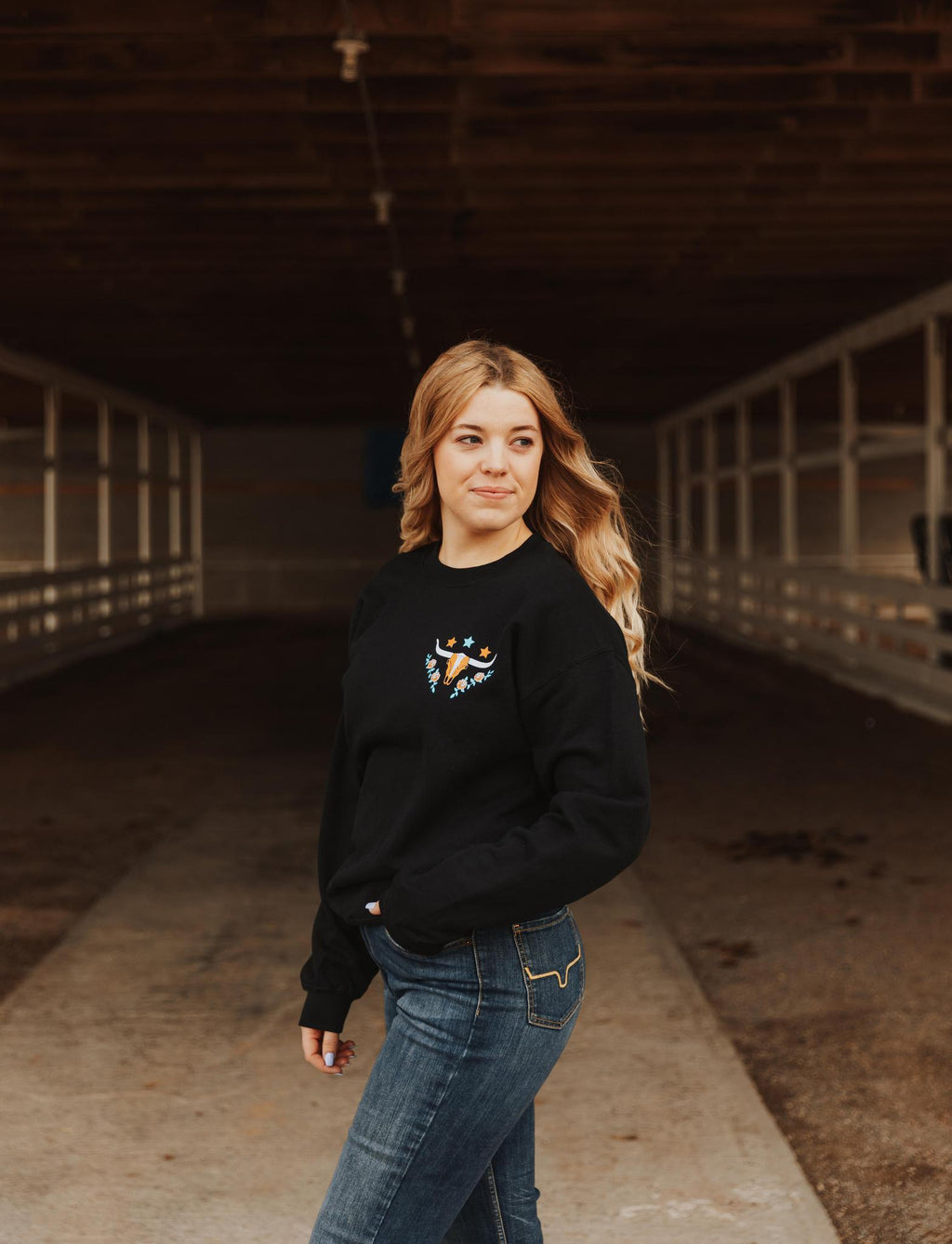 HOWDY HONEY CREWNECK SWEATSHIRT - BLACK