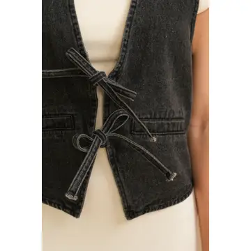 Double Knot Vest - Black