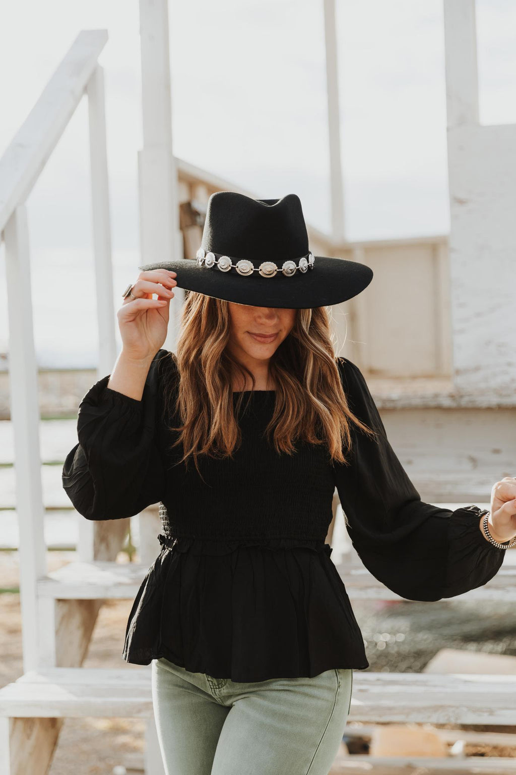 LADIES PINCH FRONT BLACK HAT