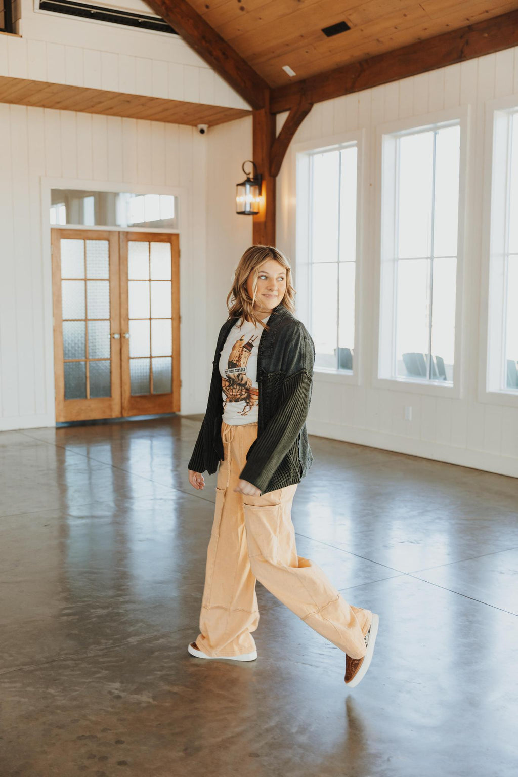Mineral-Washed Cargo Style Wide-Leg Pants - Tan