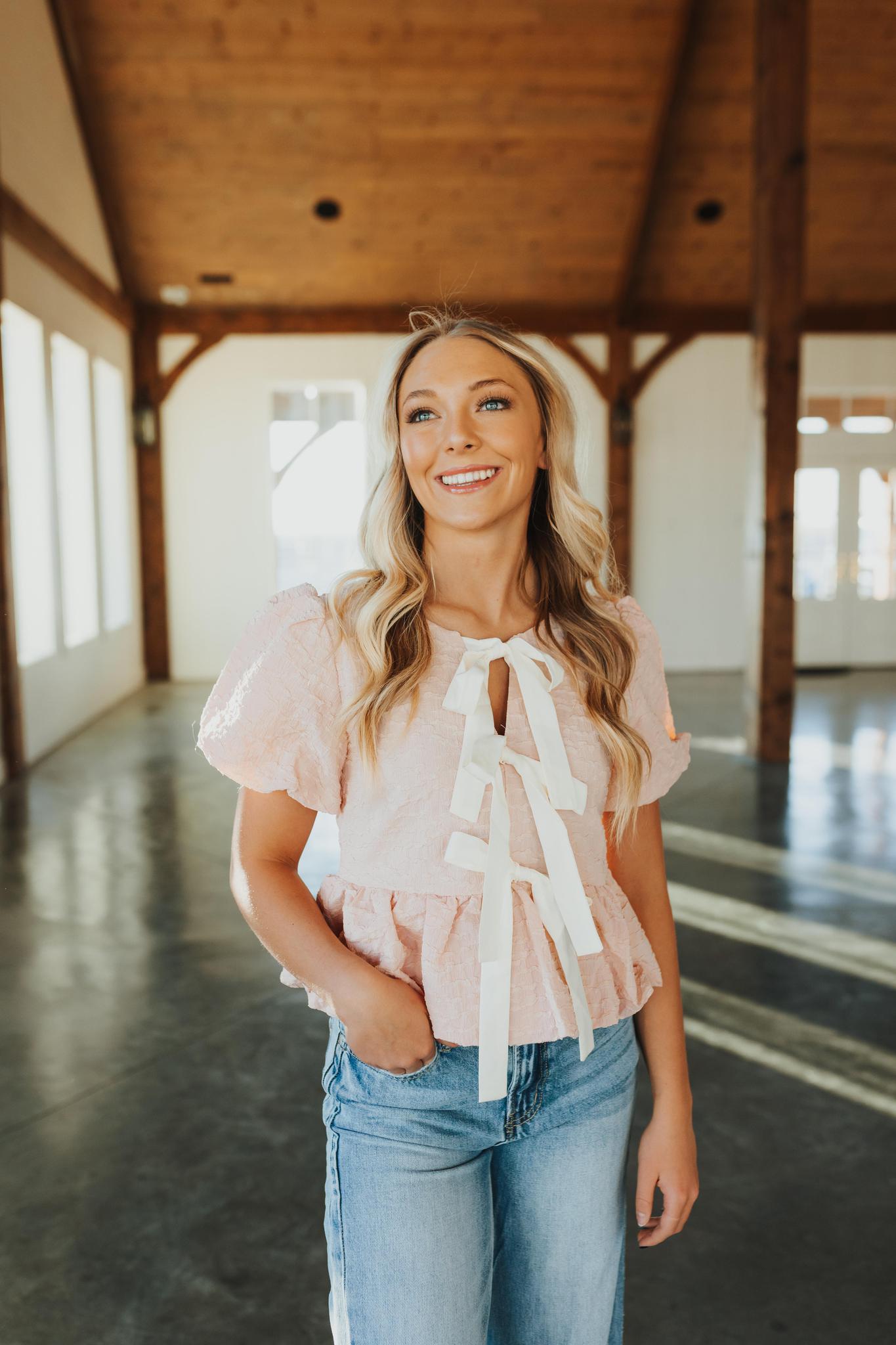 Bubble Babydoll Blouse with Textured Fabric and Contrast Bow - Peach