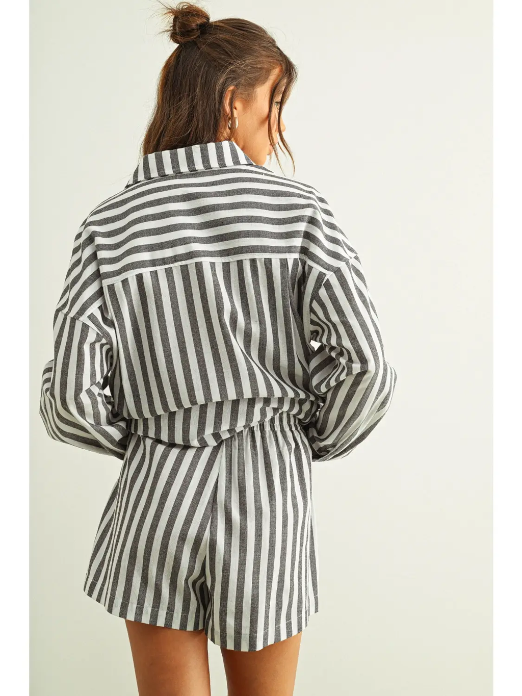 Striped Elastic Band Waist Shorts - BLACK