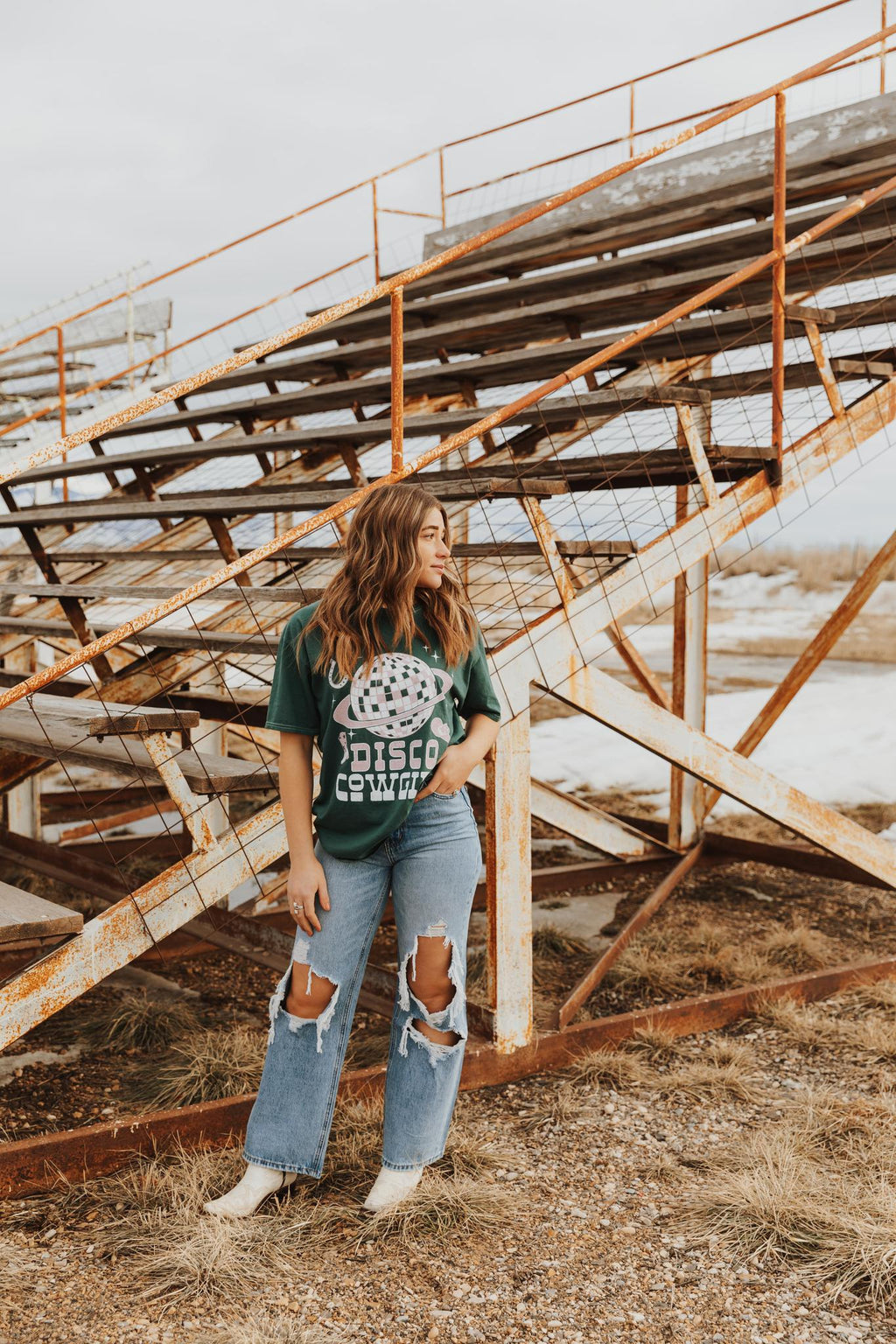 DISCO COWGIRL WASHED GRAPHIC T-SHIRT - FOREST (OVERSIZED)