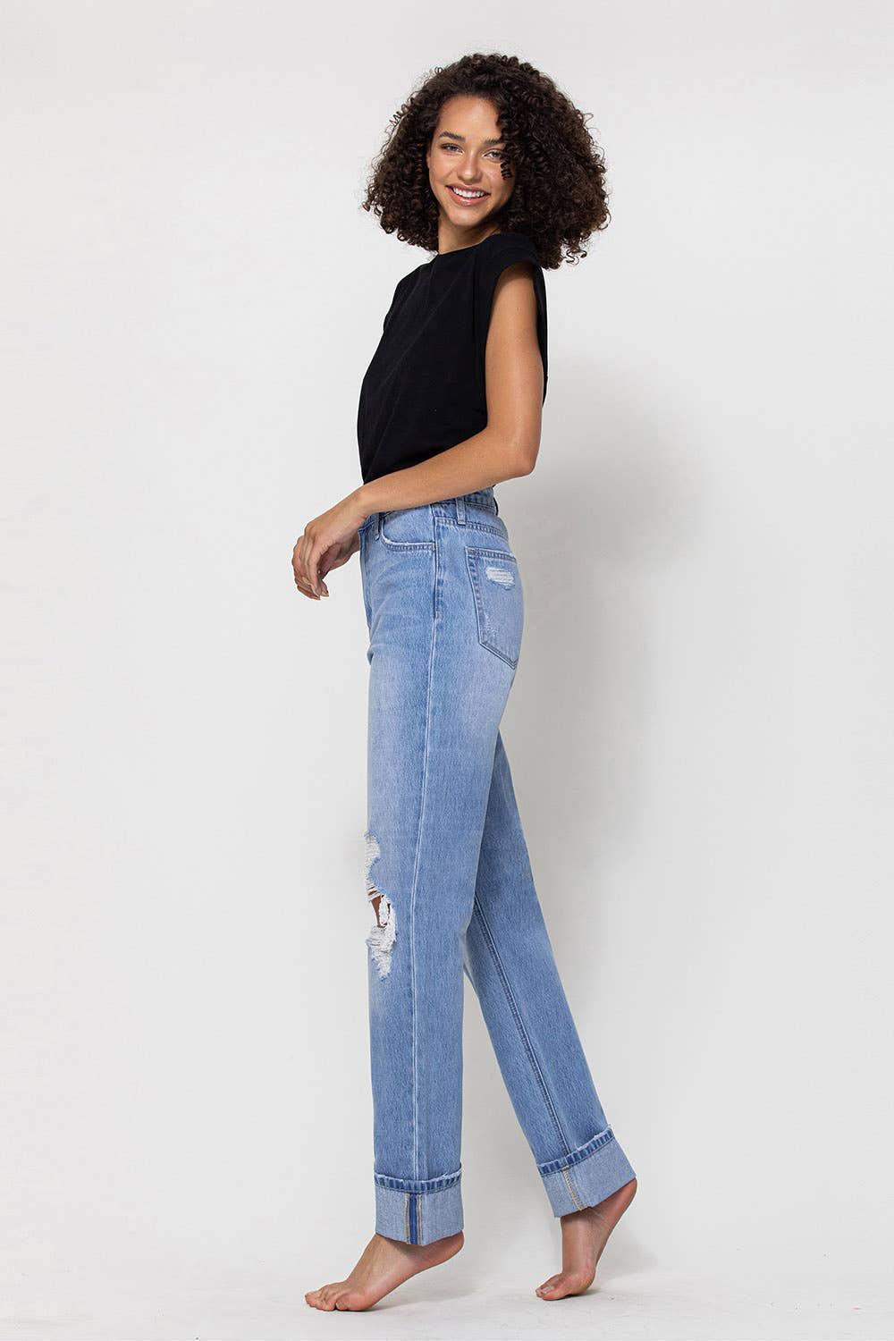 DISTRESSED 90'S STRAIGHT JEANS | ALYSSA FAR OUT