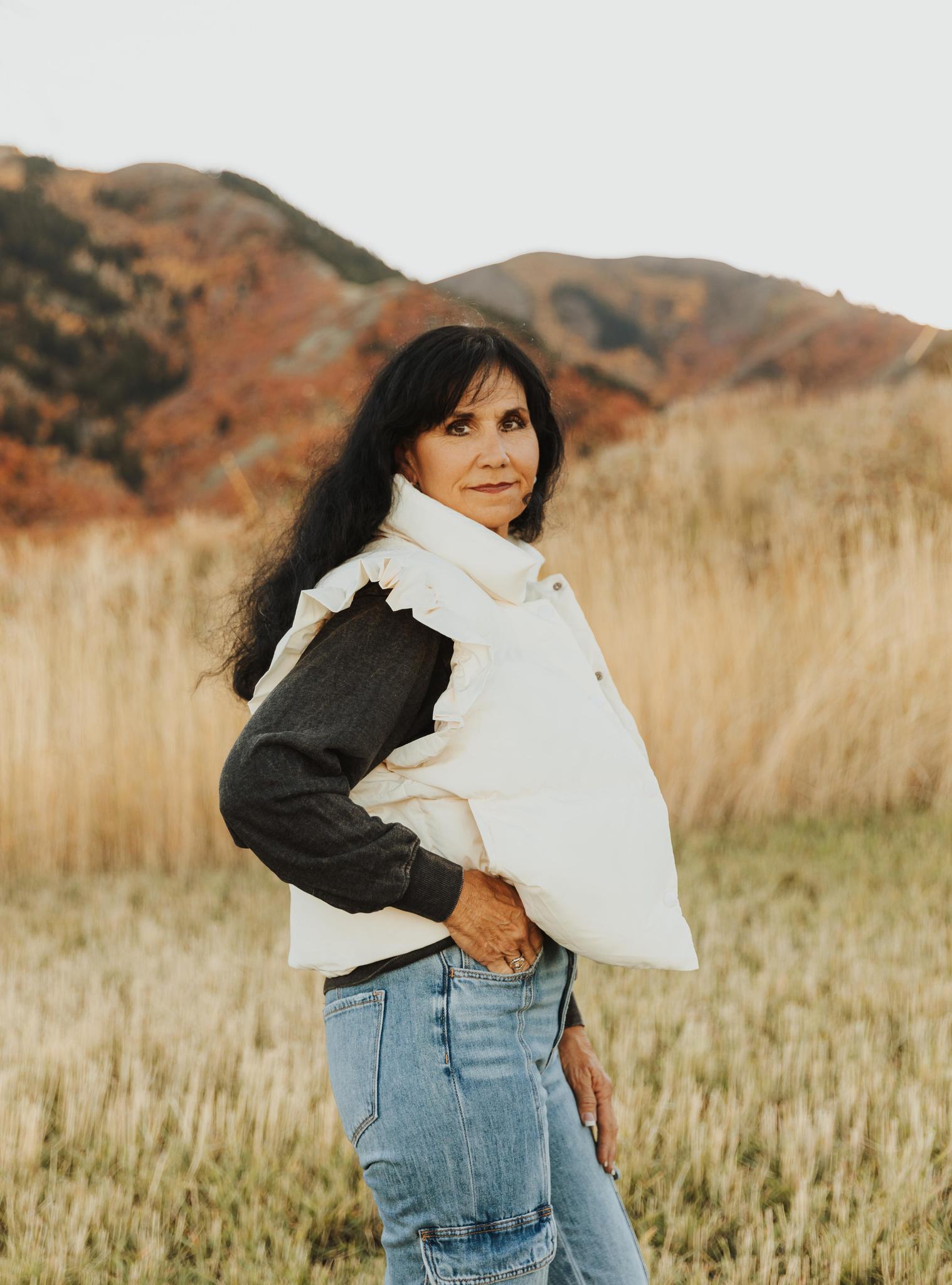 Ruffle Sleeve Crop Down Vest - Cream