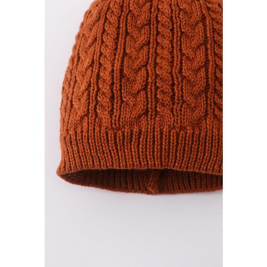 CARAMEL CABLE KNIT POM POM BEANIE