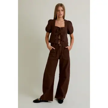 Mid Rise Pocket Detail Pants