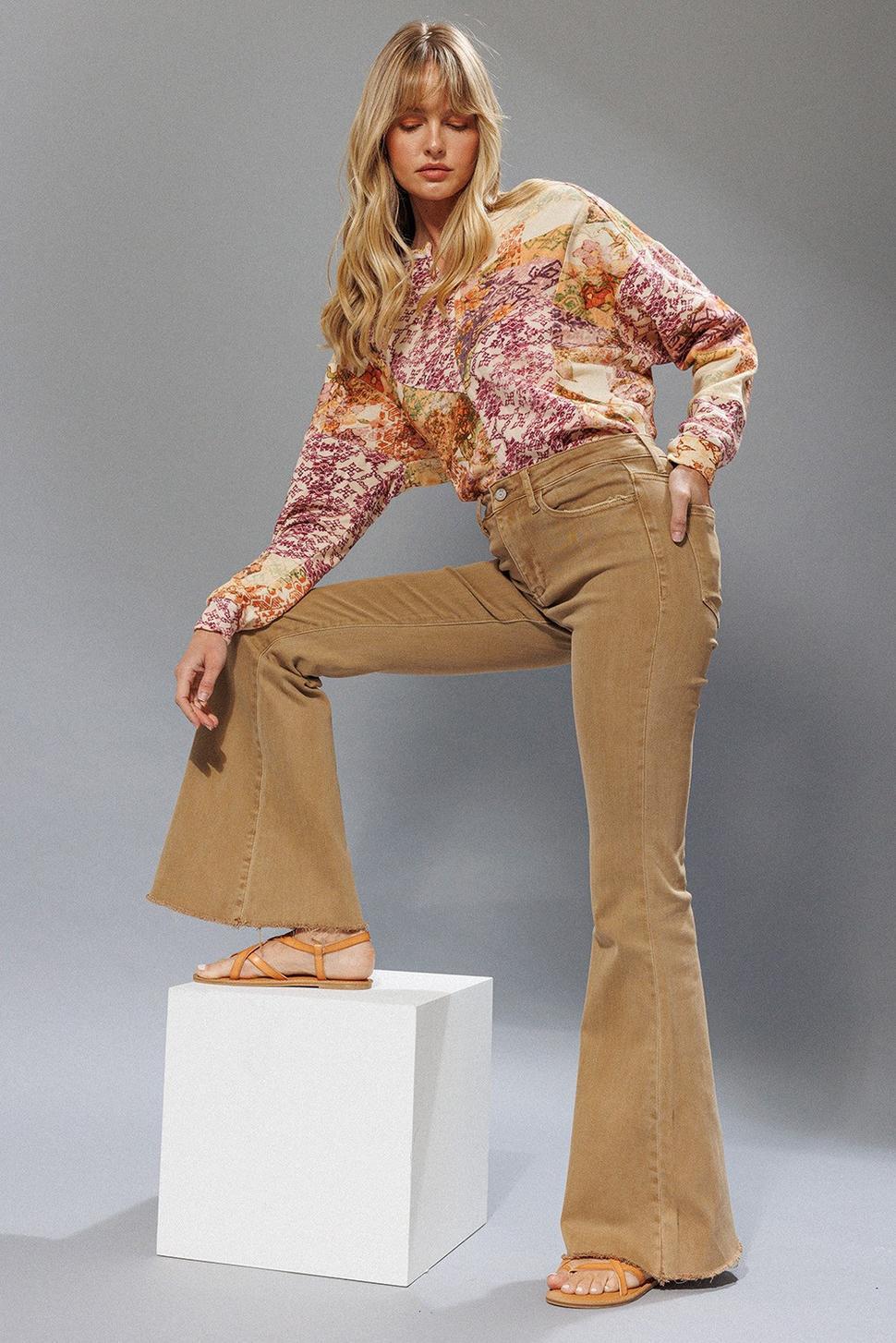 HIGH RISE SUPER FLARE | CONQUER