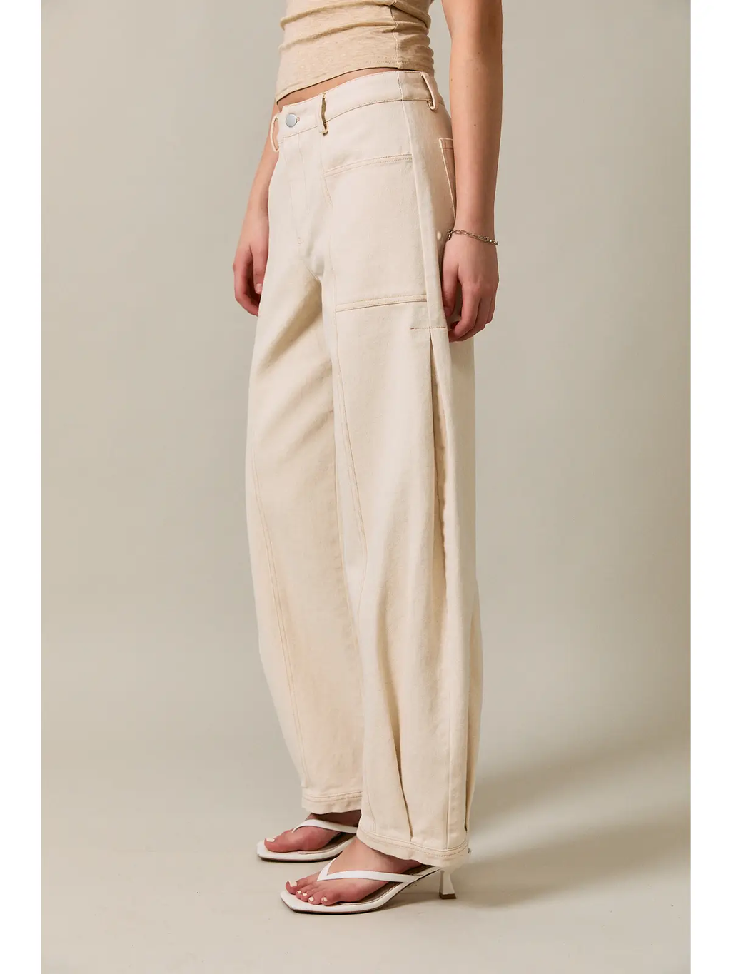 Mid-Waisted Side Pleated Detail Pants