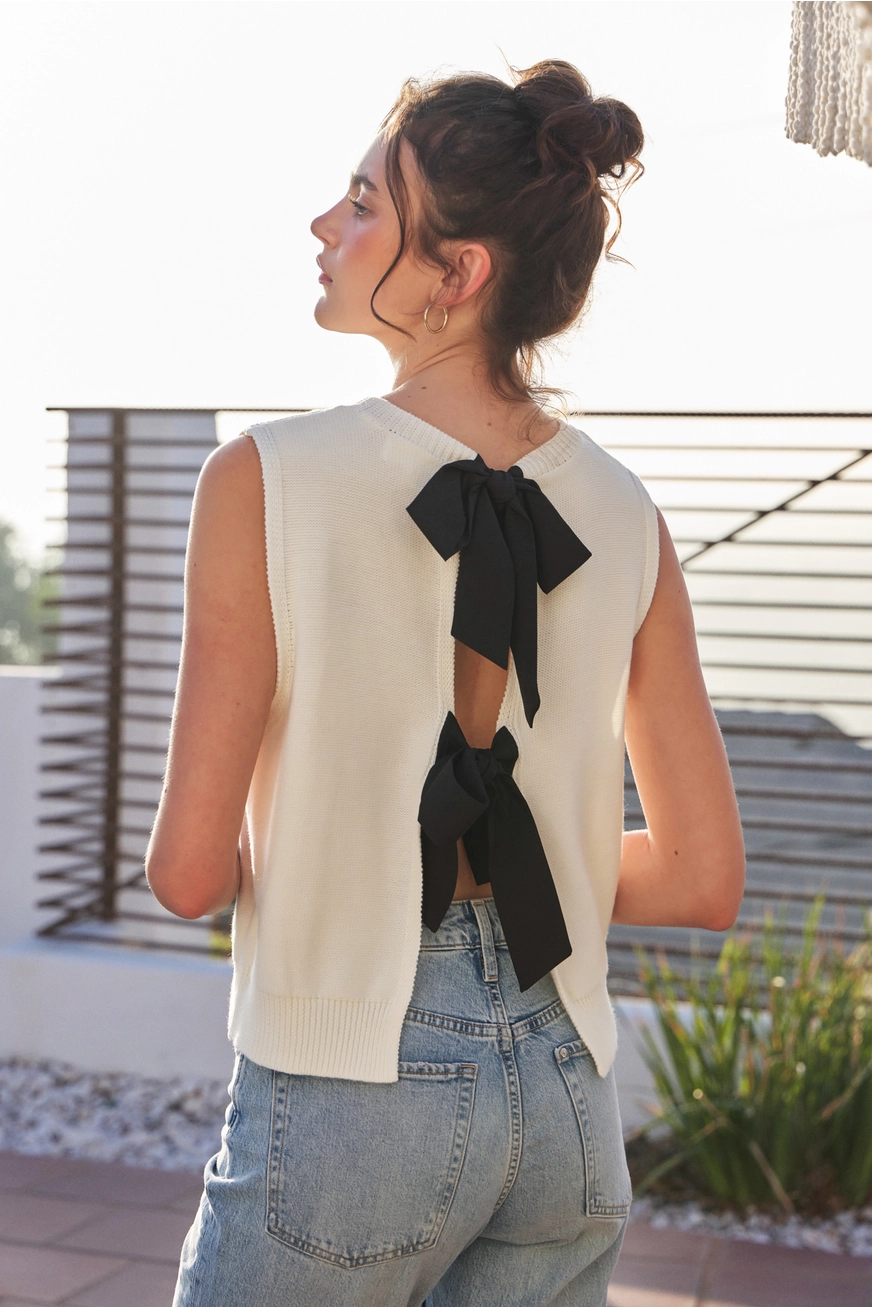 Sweater Vest Top with Back Contrast Bow Tie Details - Cream