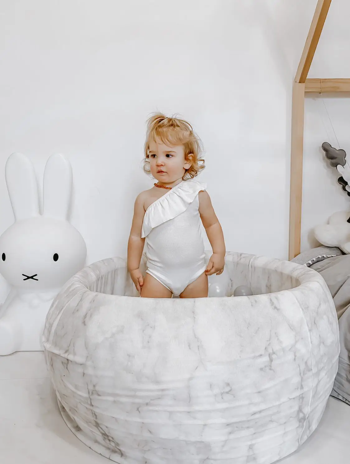 BABY GIRL WHITE BODYSUIT