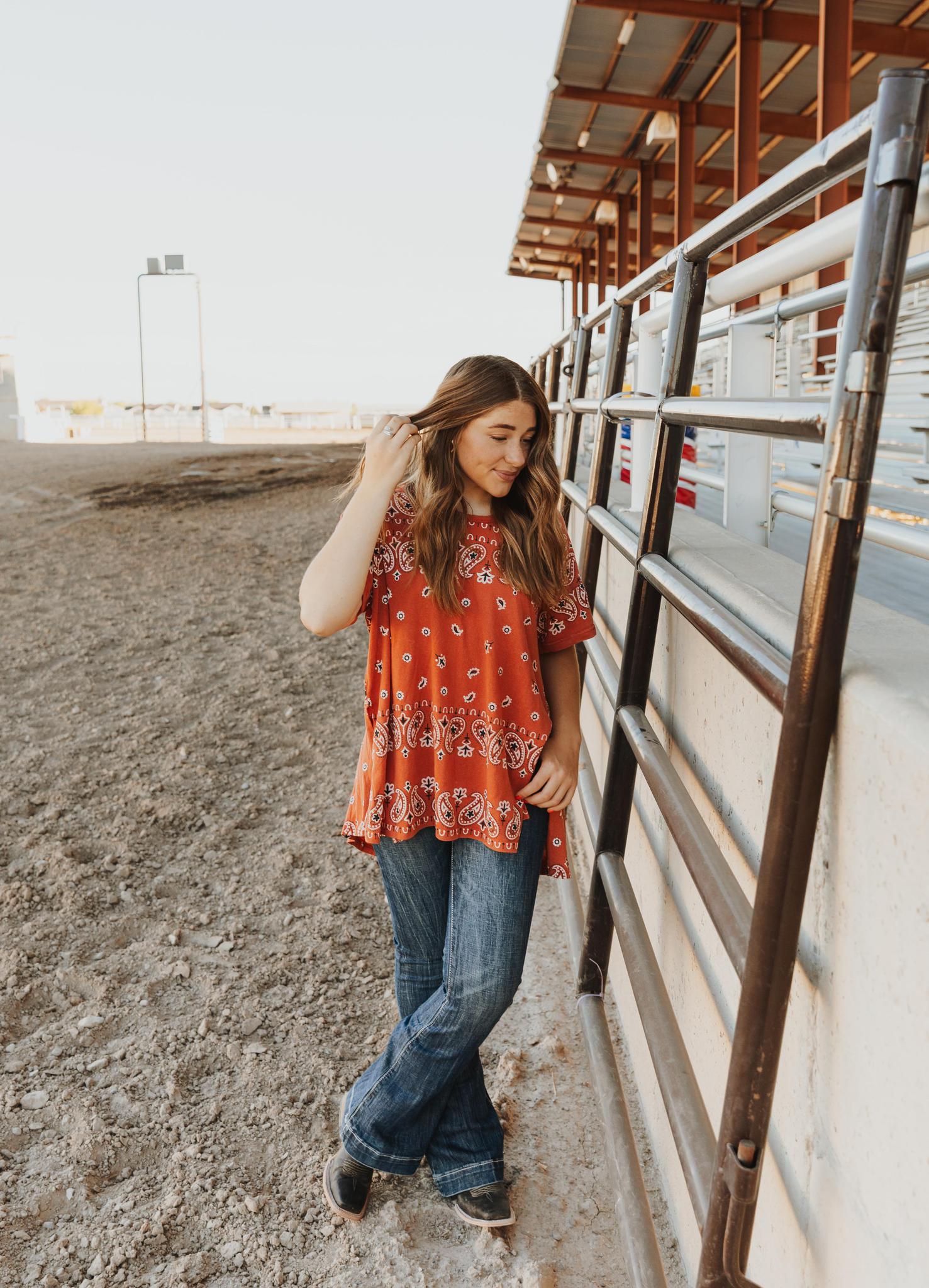 Slit Vintage Bandana Print Tee Raw Edge Detail - Bandana Red