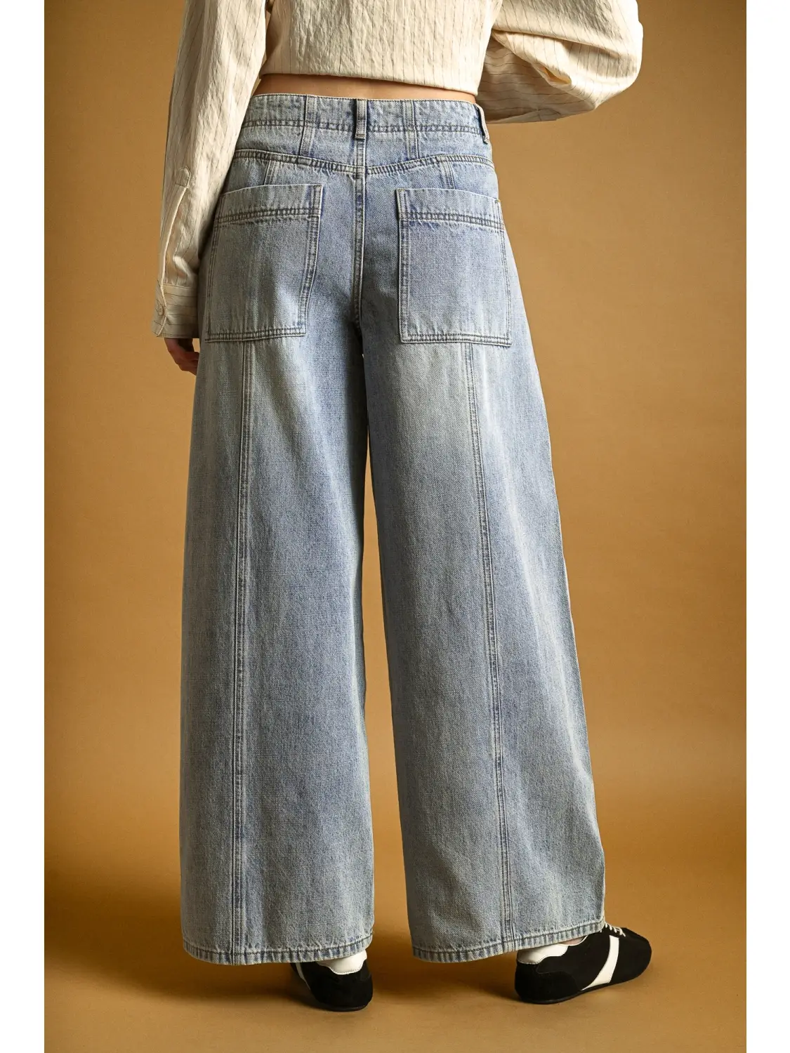 Vintage Wash Wide Leg Paneled Jeans