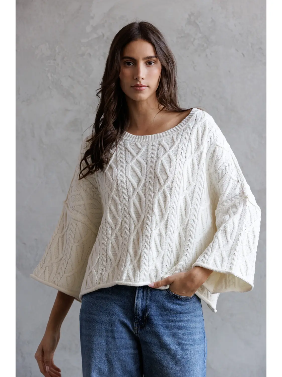 CABLE Knit Cropped Sweater - Cream