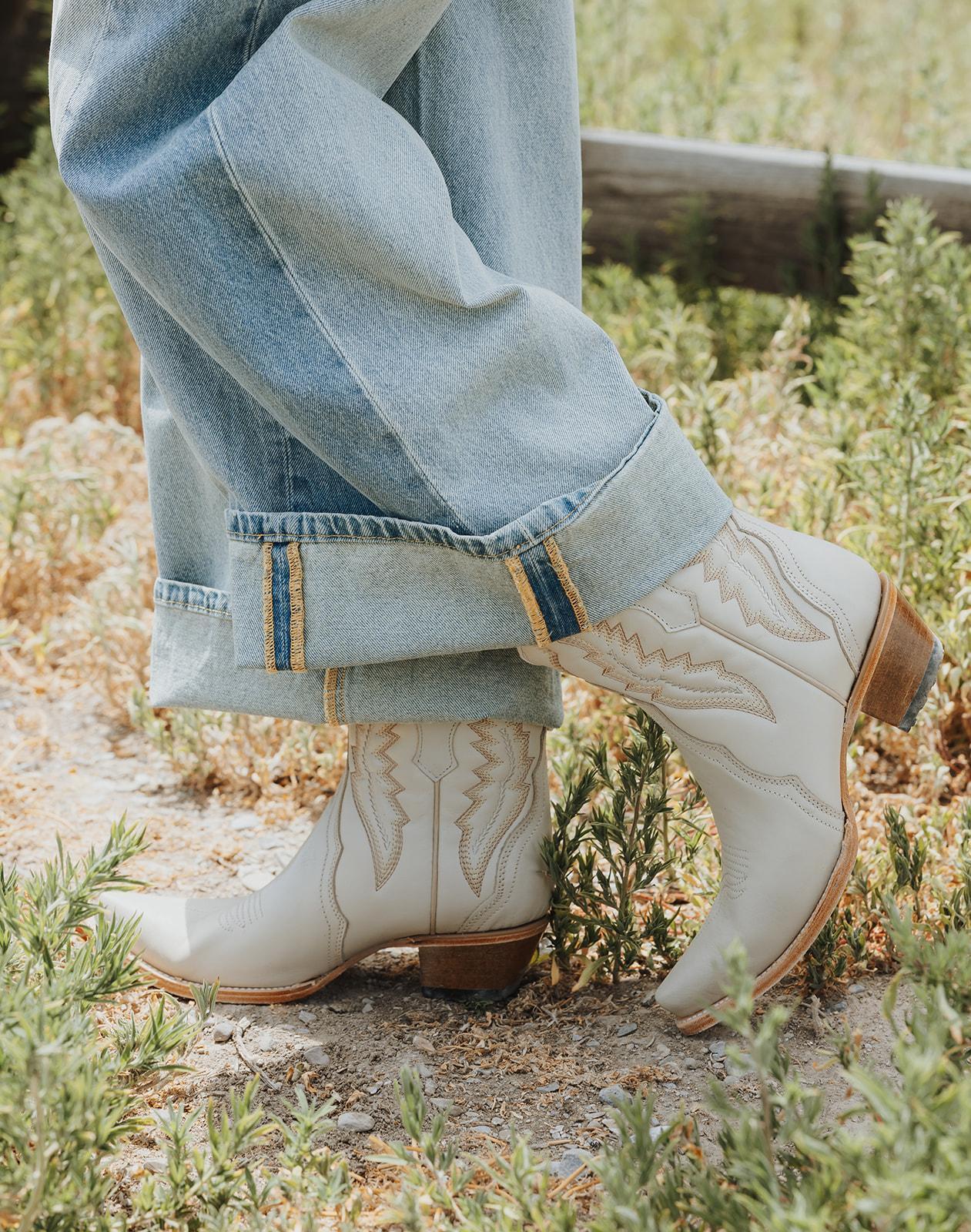 LD PEARL EMBROIDERY & ZIPPER ANKLE BOOT - L5916
