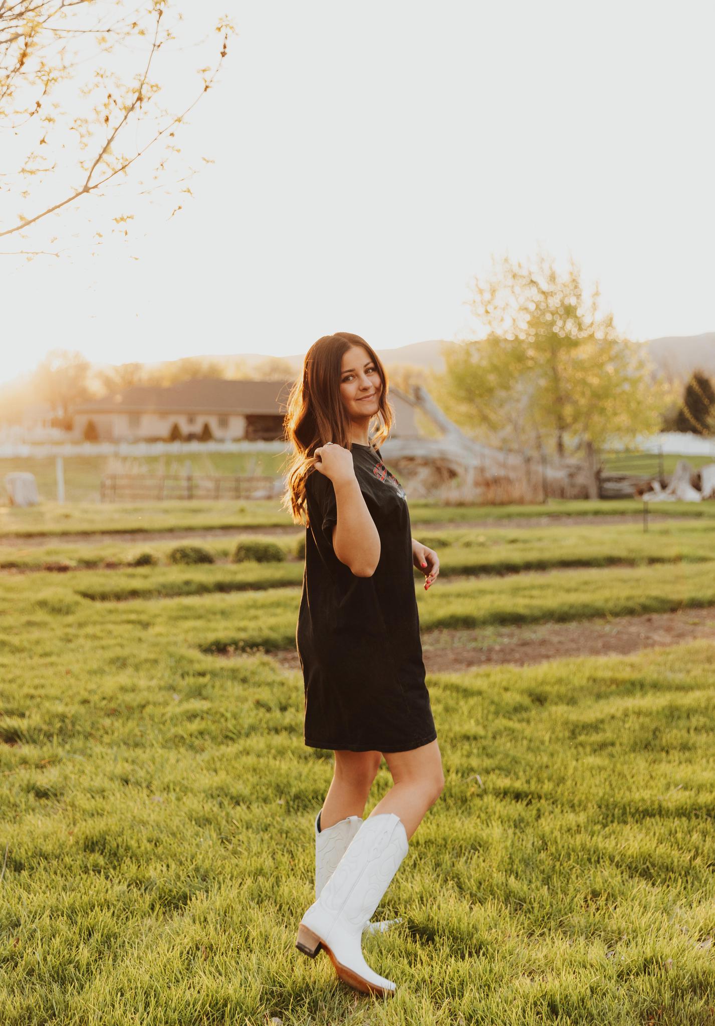 AS COWBOY AS IT GETS PRO RODEO GRAPHIC DRESS - MINERAL WASH BLACK