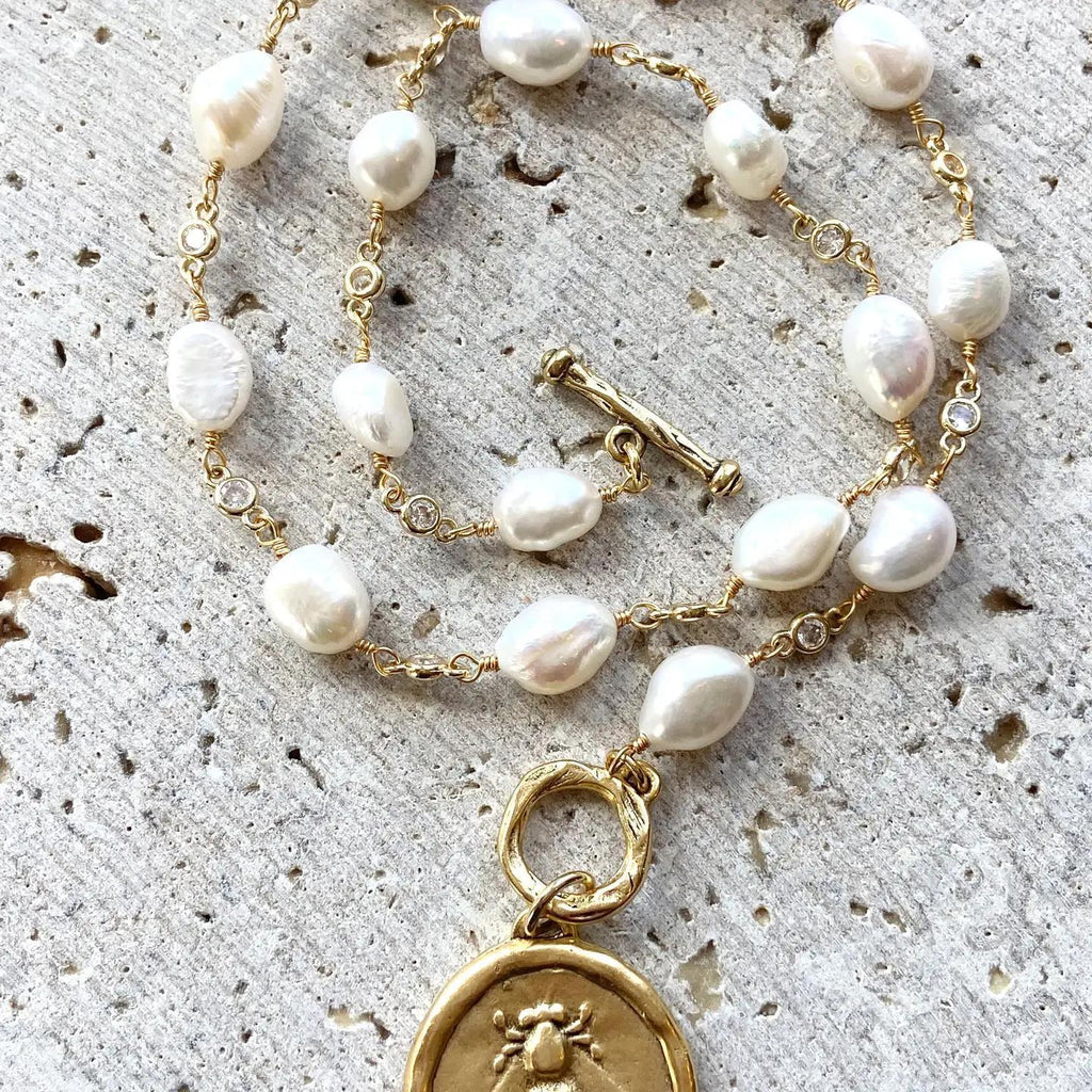 Queen Bee Pearl Necklace Boutique Salon Bee Jewelry Trendy
