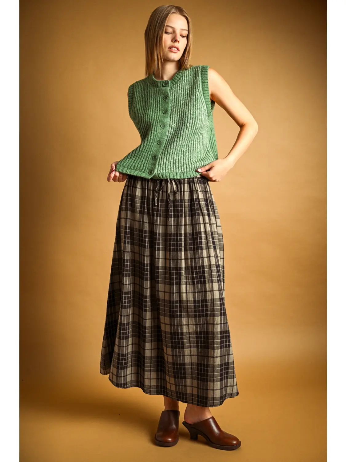 Color Contrasted Button Front Vest - GREEN