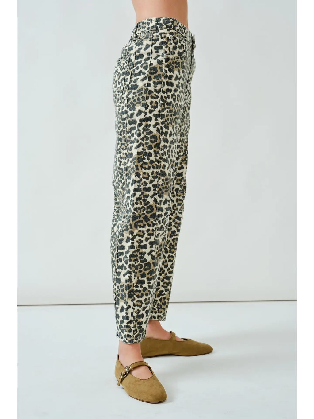 Slouchy Relax Fit Crop Barrel Jeans