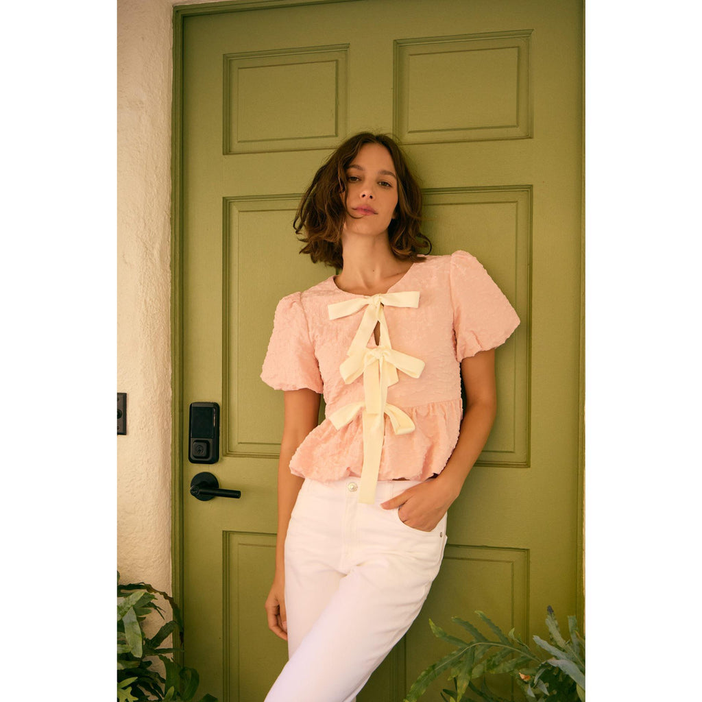 Bubble Babydoll Blouse with Textured Fabric and Contrast Bow - Peach
