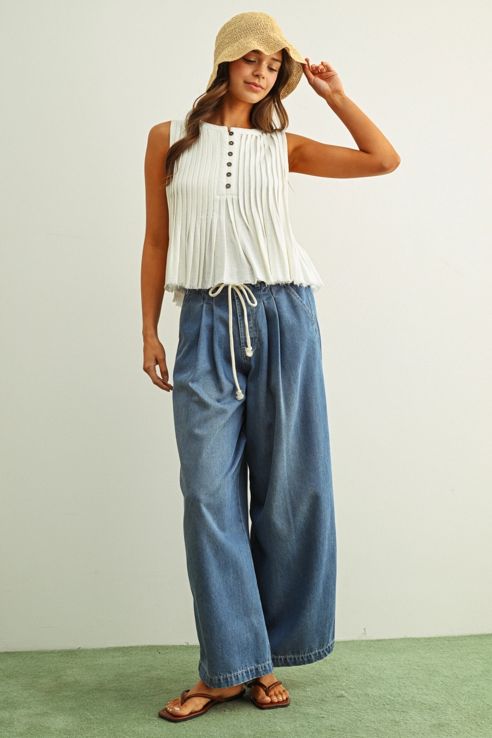 Pleated Detail with Cotton Belt Tencel Denim Pants