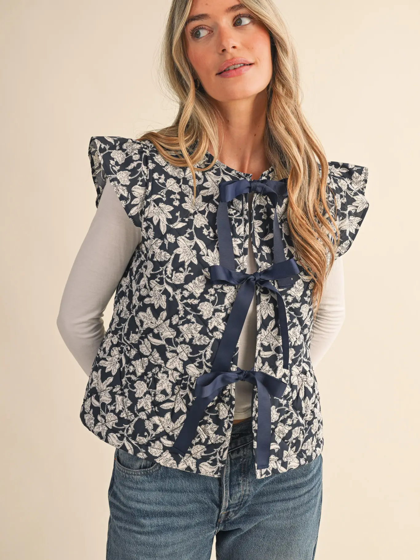 Flutter Sleeve Floral Quilted Vest - NAVY BLUE