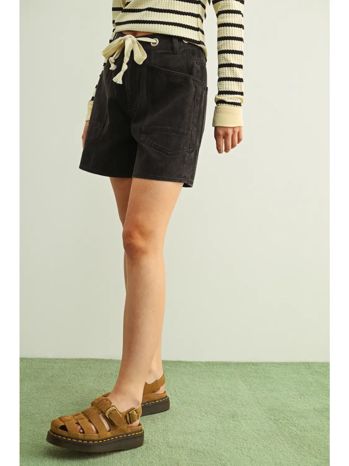 Washed Pocket Front with Tie Belt Shorts - BLACK